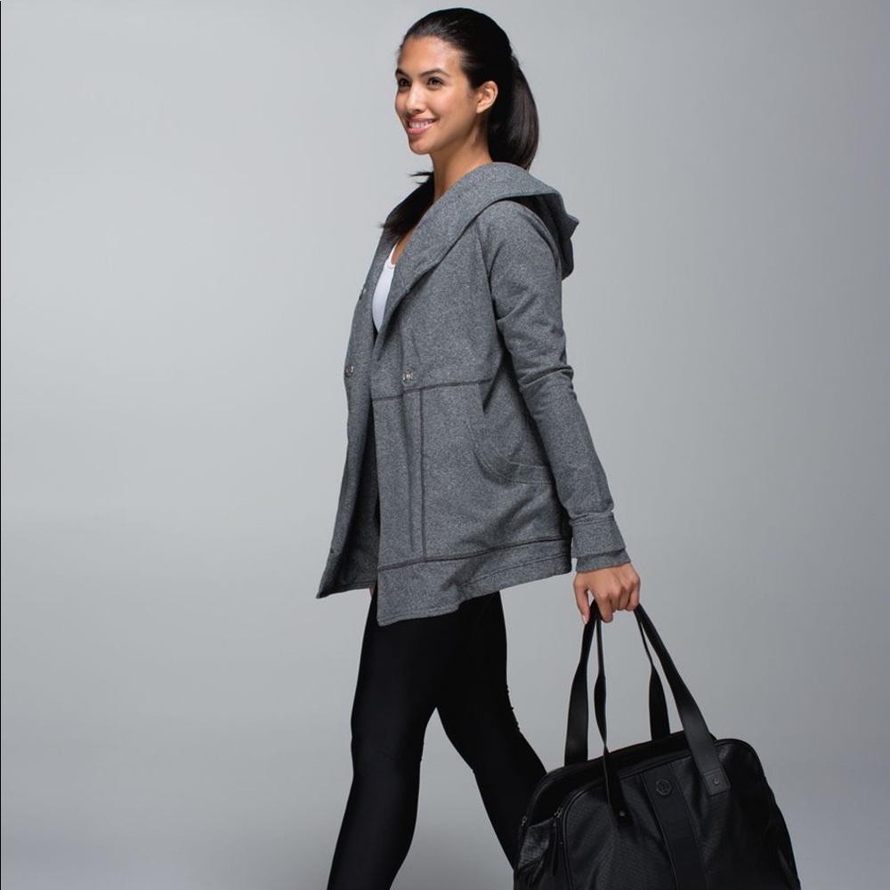 lululemon athletica Find Your Centre Wrap Jacket sz 6